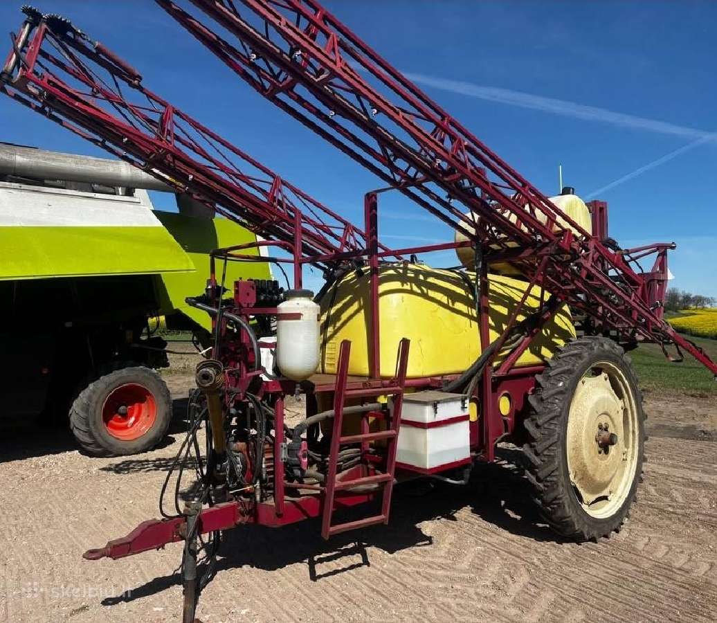 Hardi 2400 l. 24 m.
