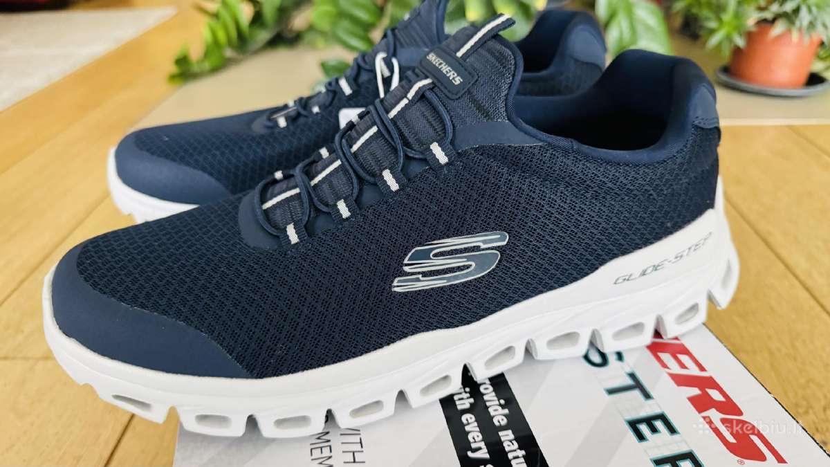 Skechers Glide step kedukai