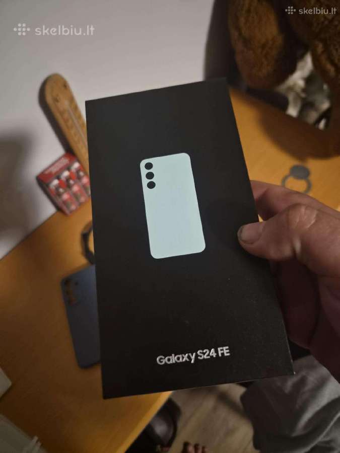 256gb Kaip Naujas s24fe. Dezute,stiklas,deklas.