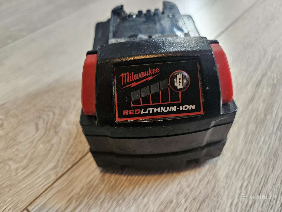 Milwaukee 4ah akumuliatorius - 30 Eur orginalus - nuotraukos Nr. 2