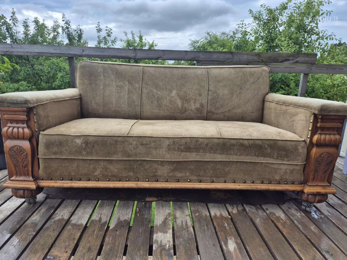 Senovinė trivietė sofa