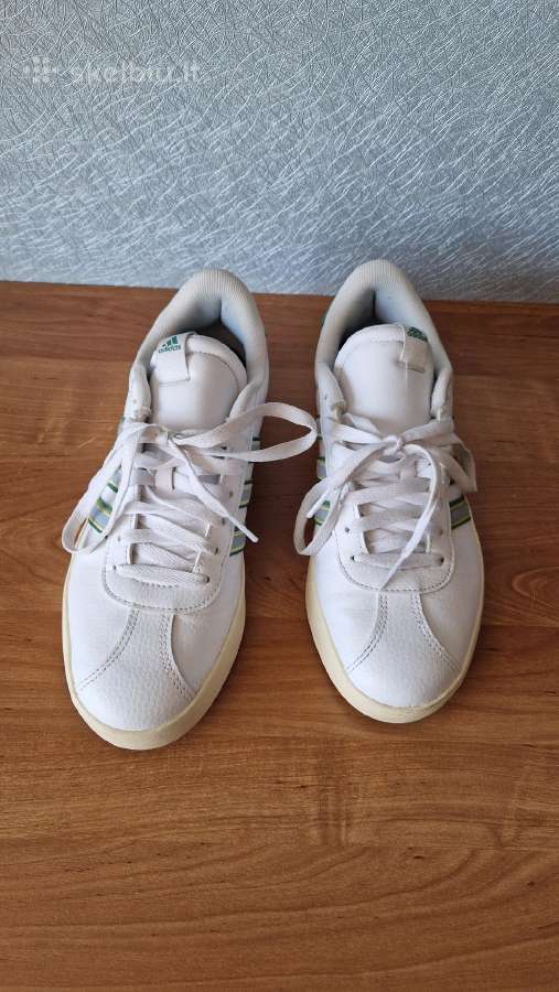 Adidas kedai - nuotraukos Nr. 3