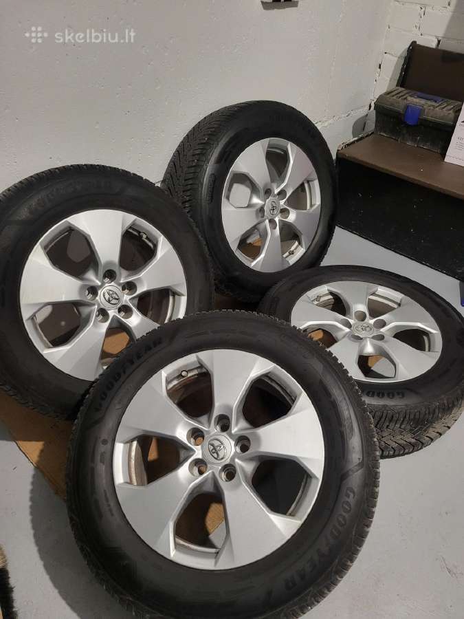 Toyota Rav4 originalus ratai