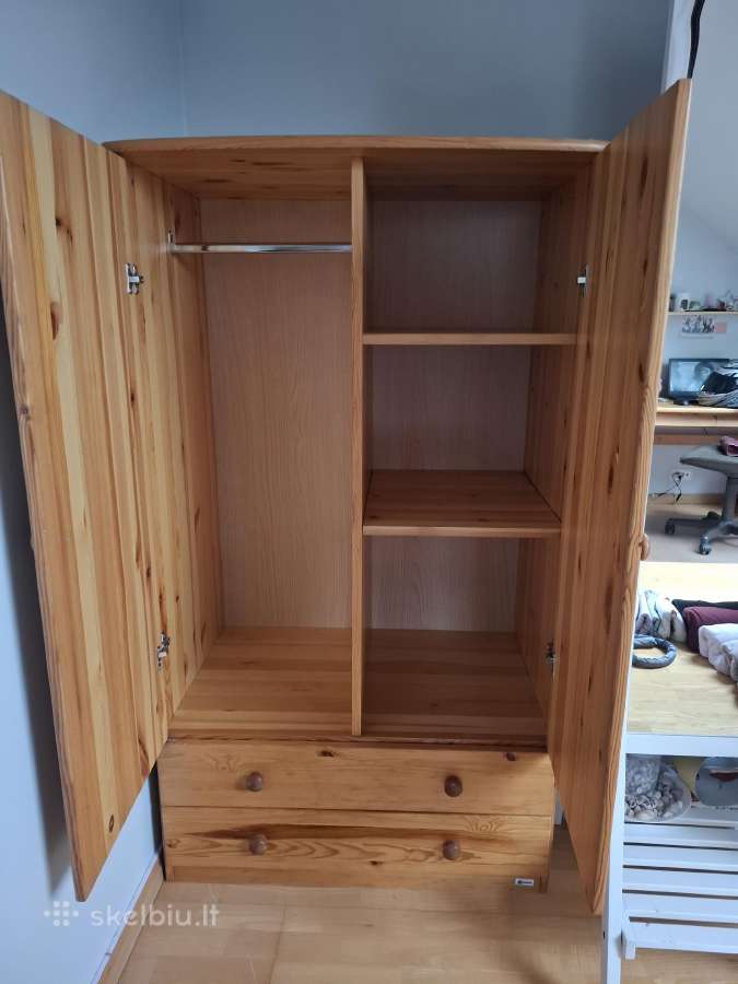 Parduodama vaikiška medinė spinta - nuotraukos Nr. 2