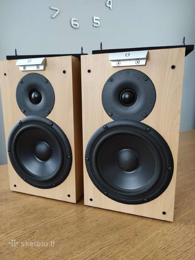 Kolonėlės Audiovector C-series