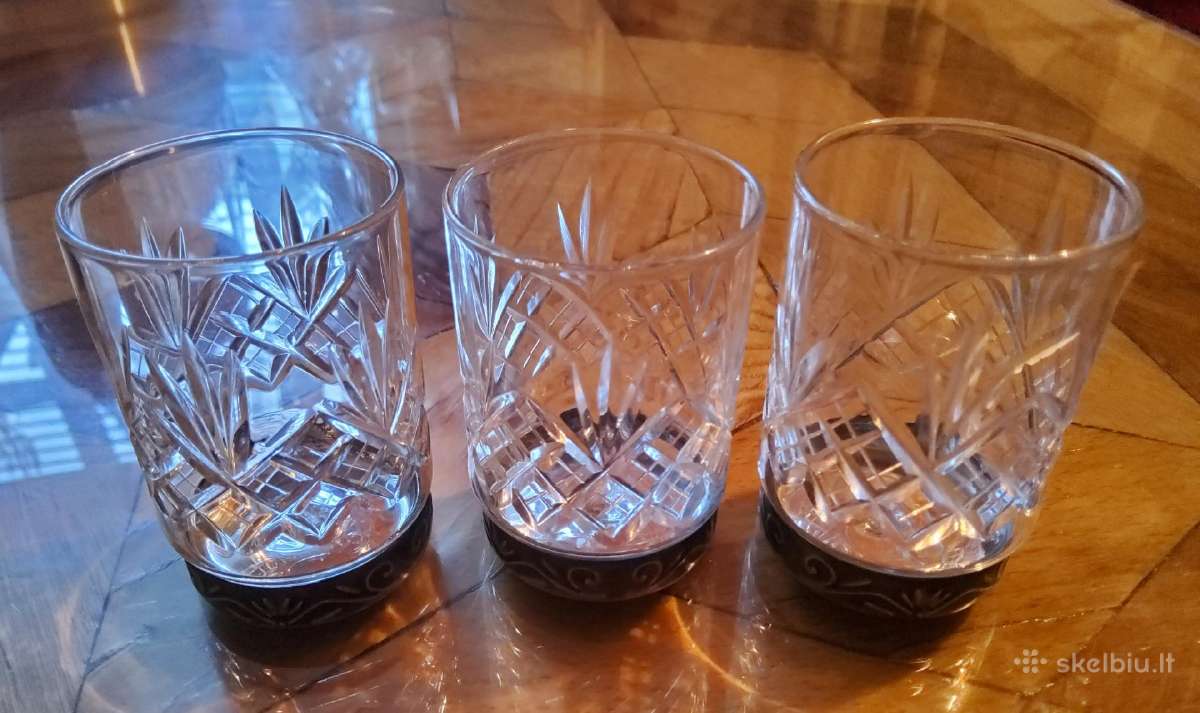 Vintaziniai kristoliniai stikliukai su melchioro p