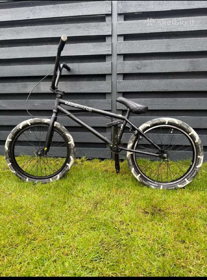 Radio Bike Co. Freestyle BMX 20