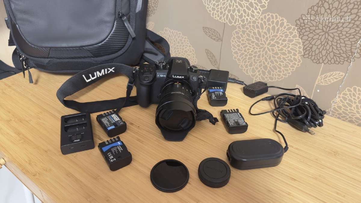 Panasonic Gh5 + Leica 12–60mm objektyvas + Priedai