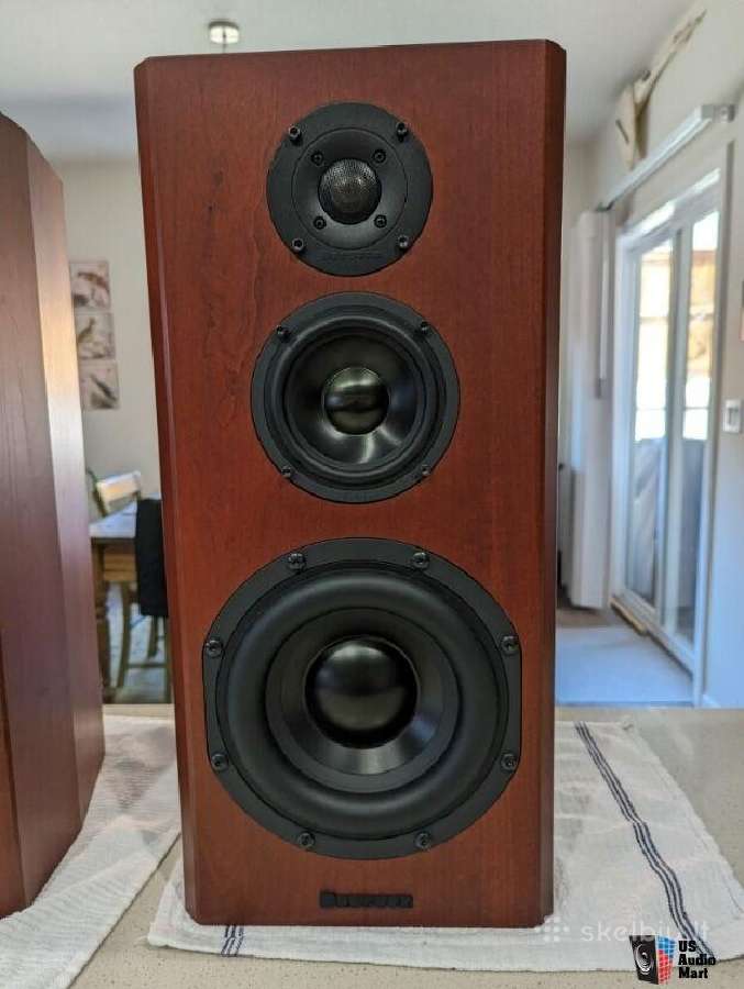 Daug audio koloneliu pigiai - nuotraukos Nr. 2