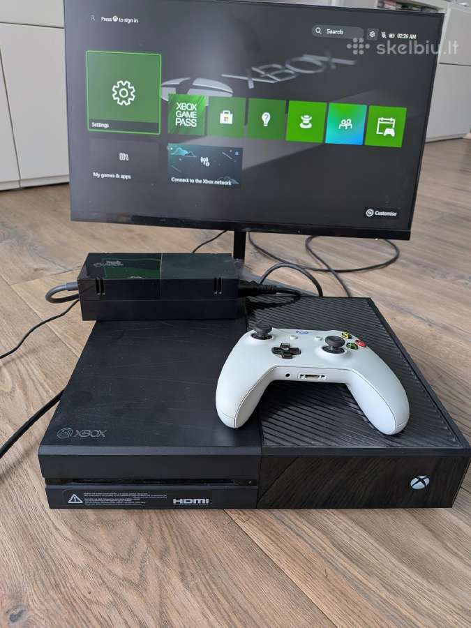 Xbox One 512gb su pultu