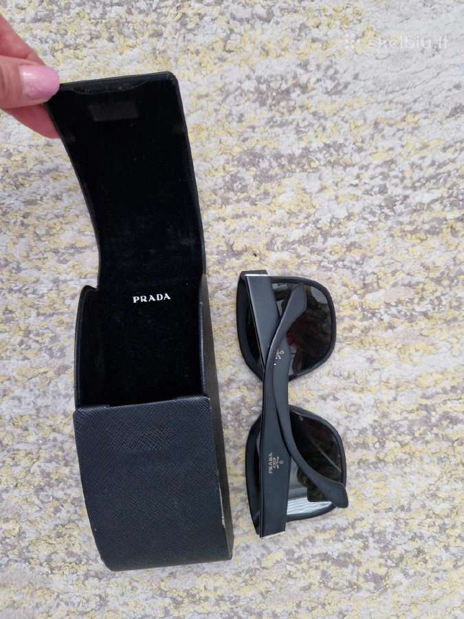 Prada akiniai