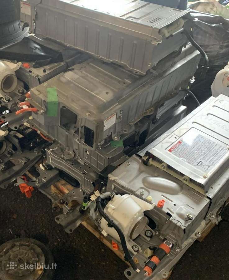 Parduodu Toyota baterijas