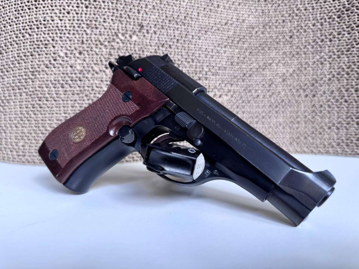 Tanfoglio Limited Custom, Beretta 84 - nuotraukos Nr. 9