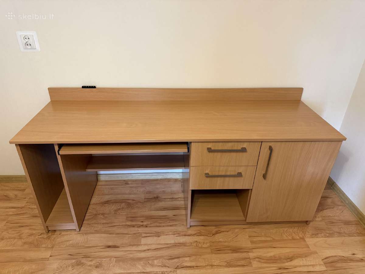 Kompiuterinis stalas 185x60 su stalčiais spintele