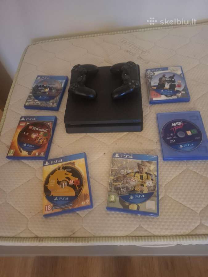 Playstation 4 slim 1 TB