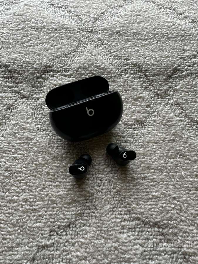 Beats Studio Buds
