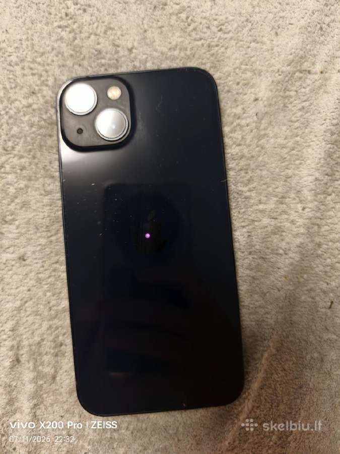 iPhone 13