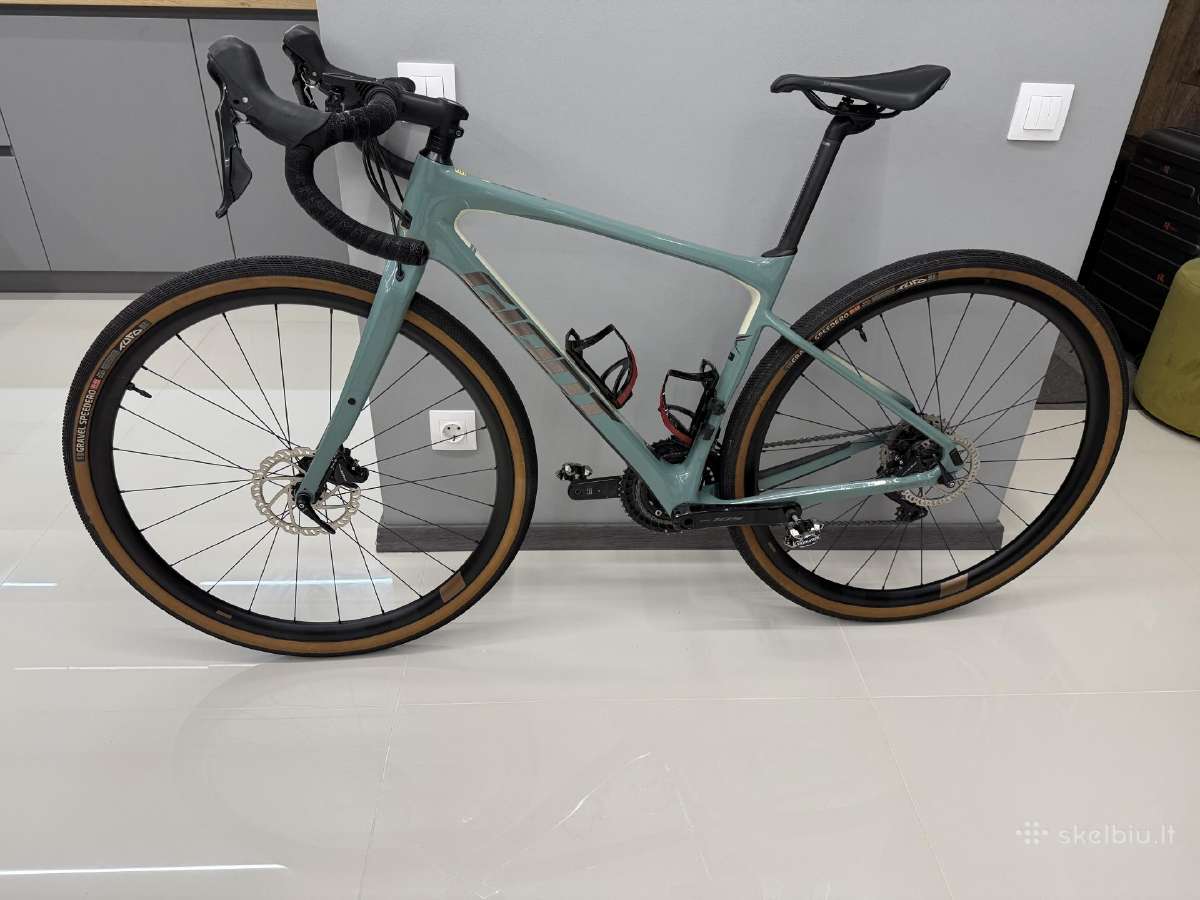 Giant Revolt Advanced, dydis S - nuotraukos Nr. 2