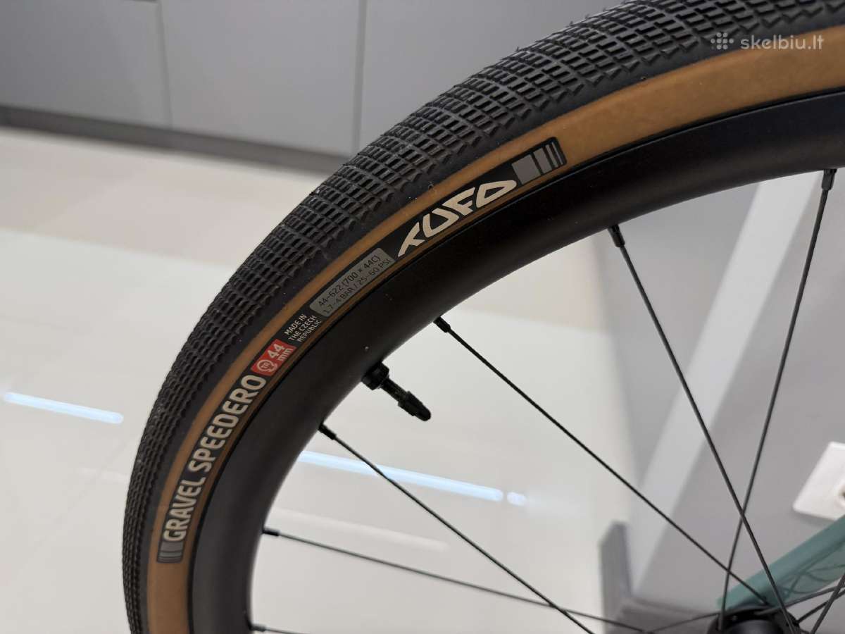 Giant Revolt Advanced, dydis S - nuotraukos Nr. 13