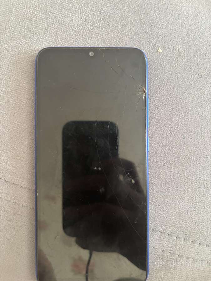 Parduodu telefona uz 40€