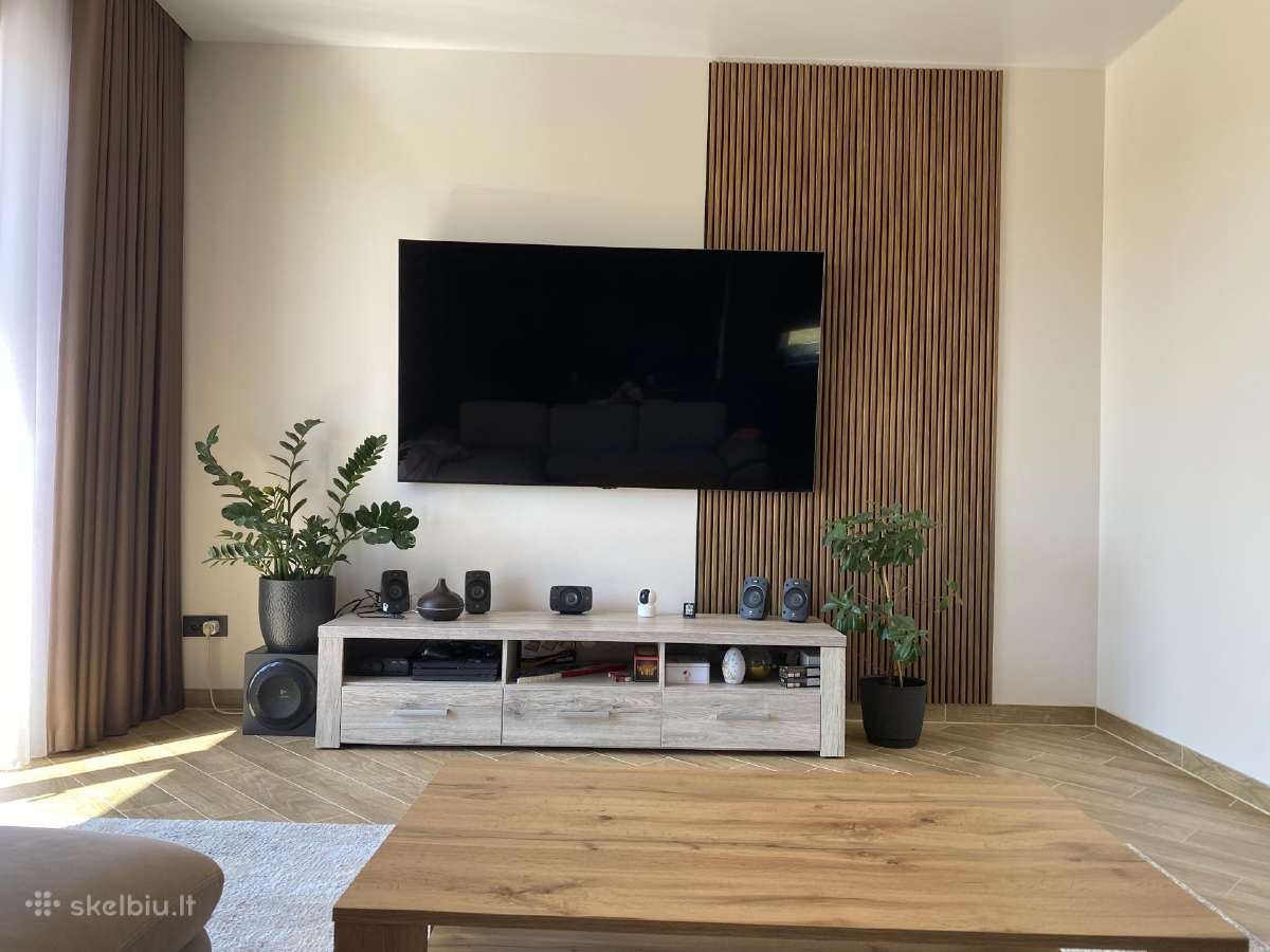 Parduodama TV spintelė