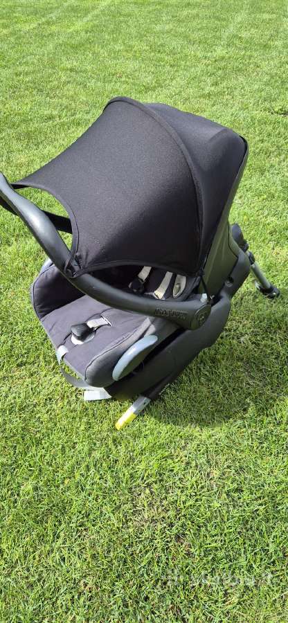 Maxi cosi automobilinė kėdutė su easyfix sistema