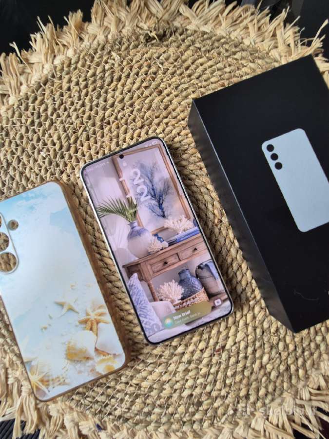 Baltas samsung s24