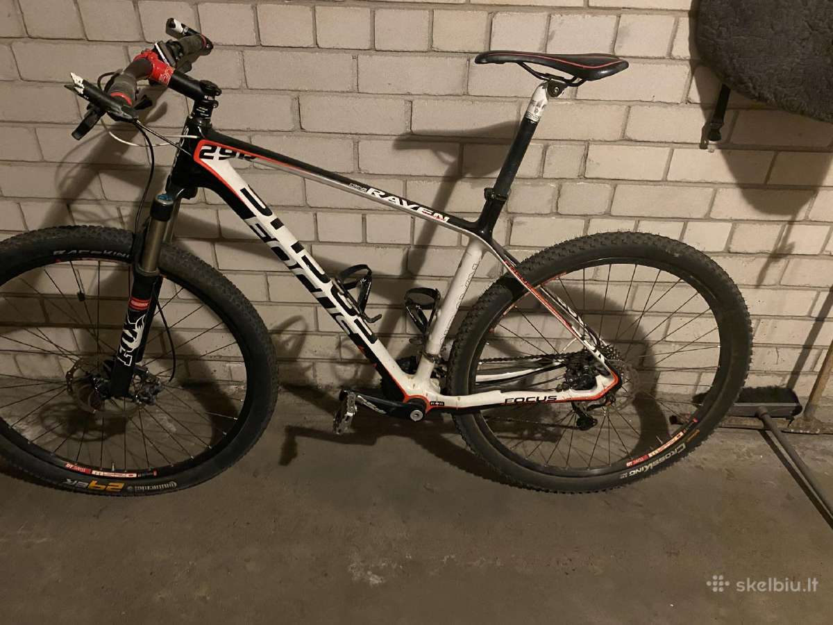 Focus carbon