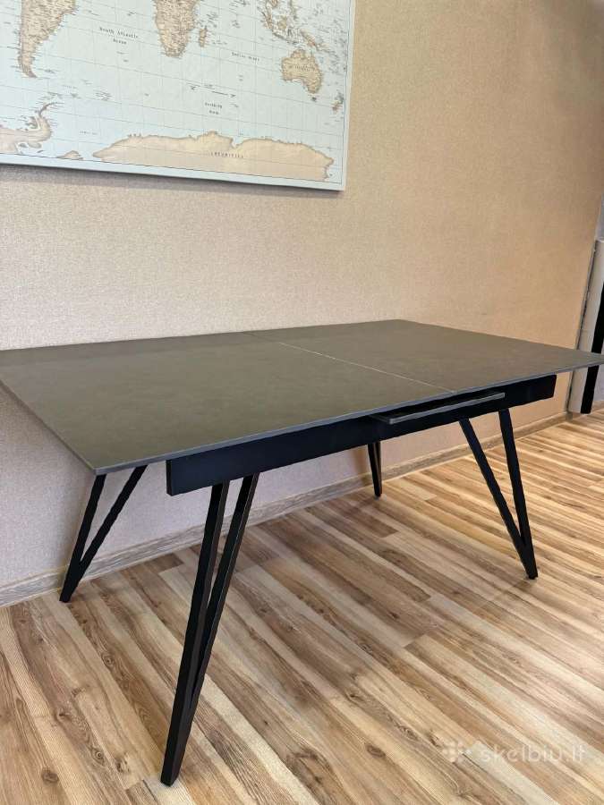 Naujas Valgomojo stalas