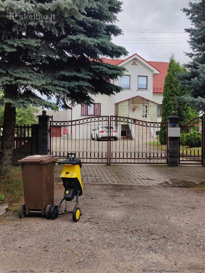 Atiduodamas šakų smulkintuvas Lider