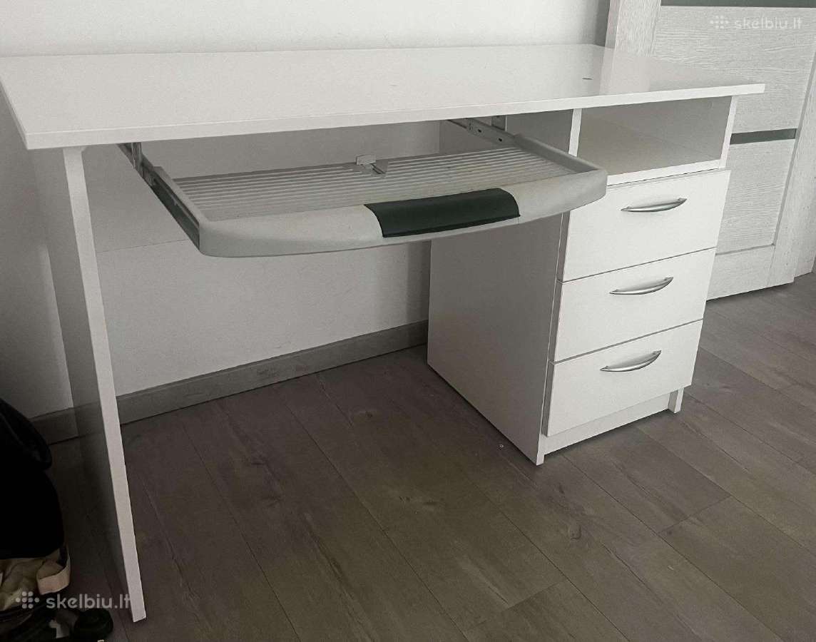 Rašomasis stalas