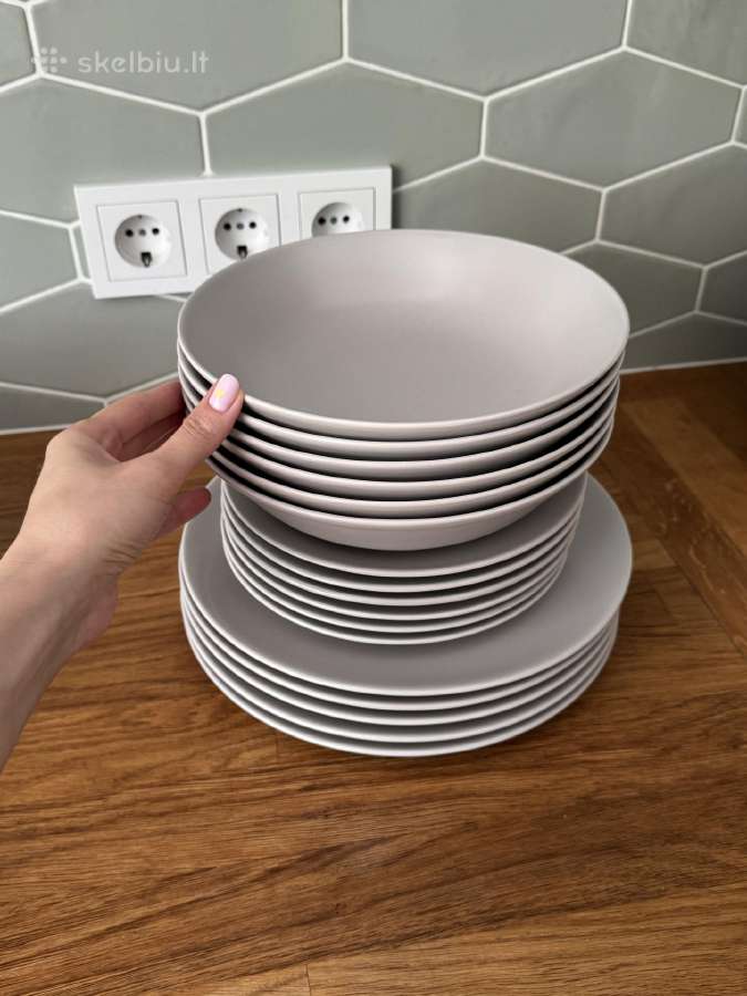 Ikea Färgklar indų / lėkščių rinkinys (17 vnt.)