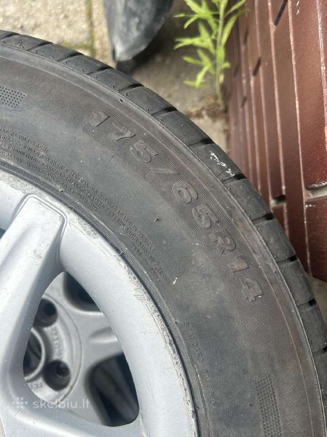 Toyota yaris ratai iki 2005 - nuotraukos Nr. 3