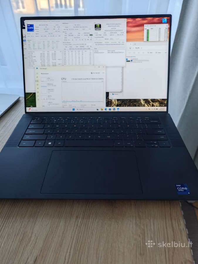 Dell Precision 5560 su I9 11950h ir 32gb RAM