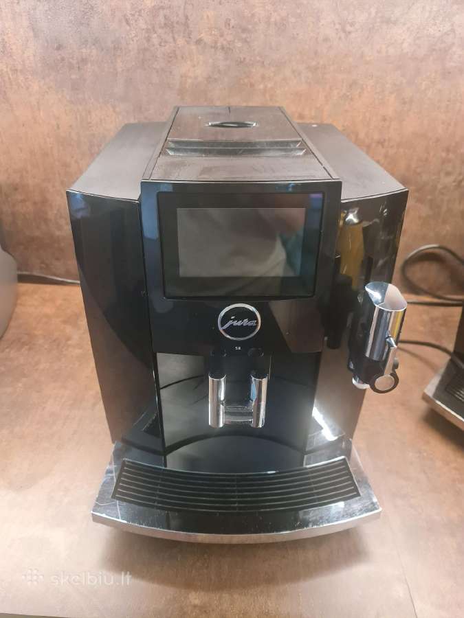 Jura S8 naudotas kavos aparatas piano black spalvo