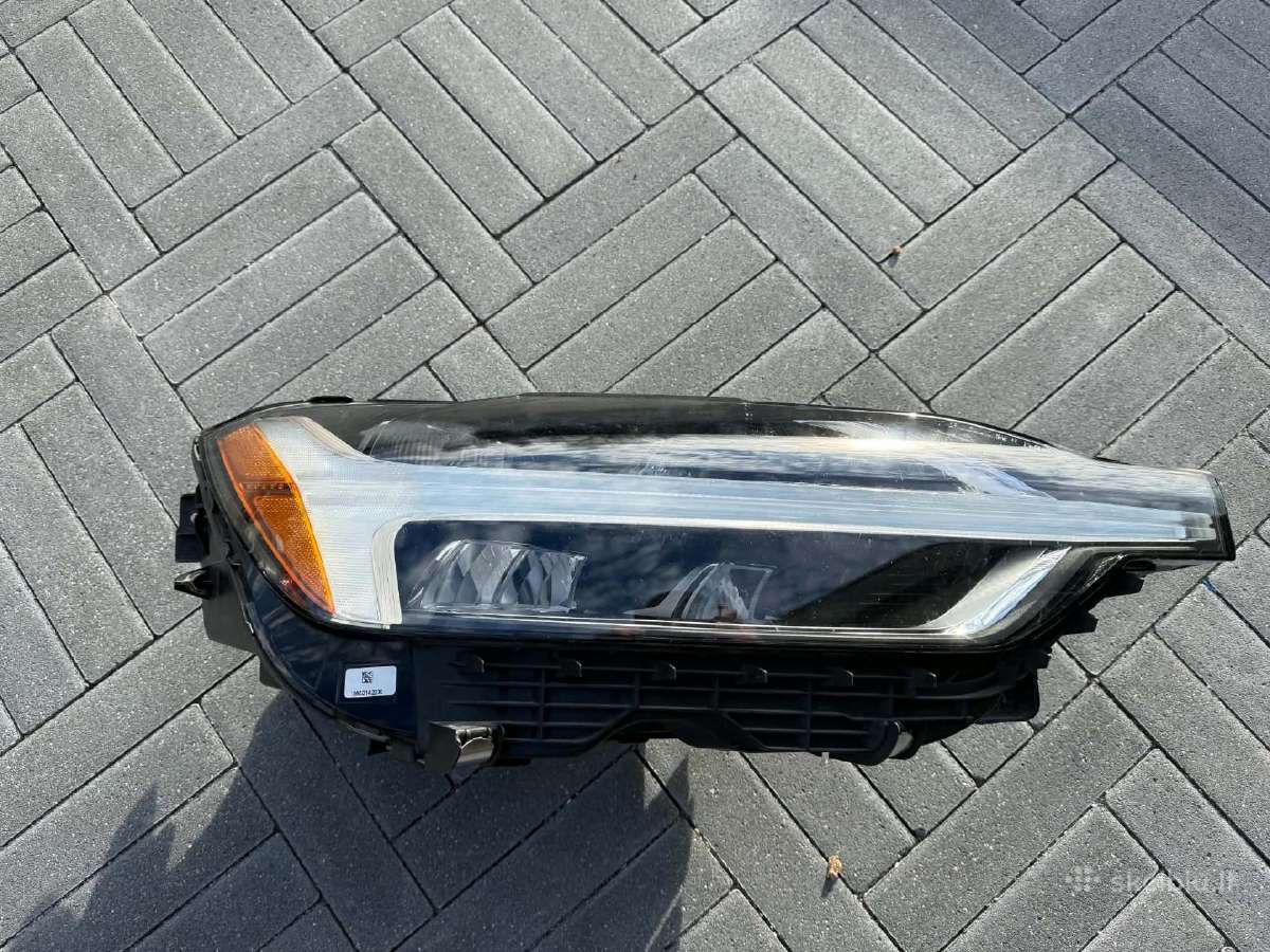 Volvo XC60 2018 žibintas