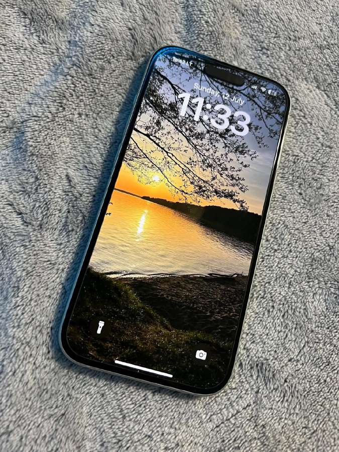 Parduodu puikios būklės iPhone 15 128 GB