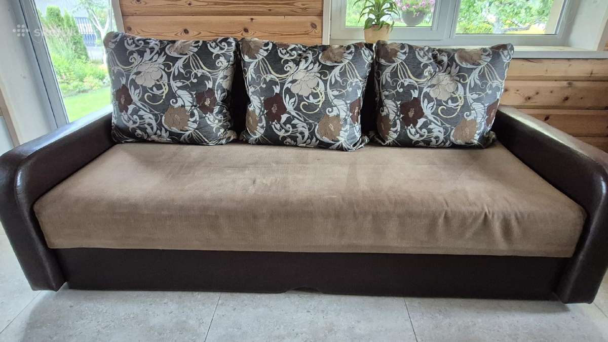 Parduodama sofa