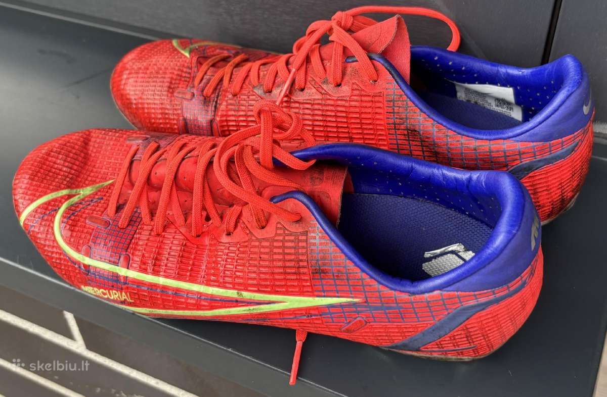 Futbolo bateliai Nike