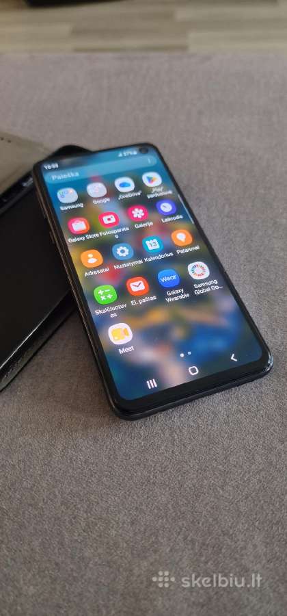 Samsung galaxy S10e-70€ idealios būklės!