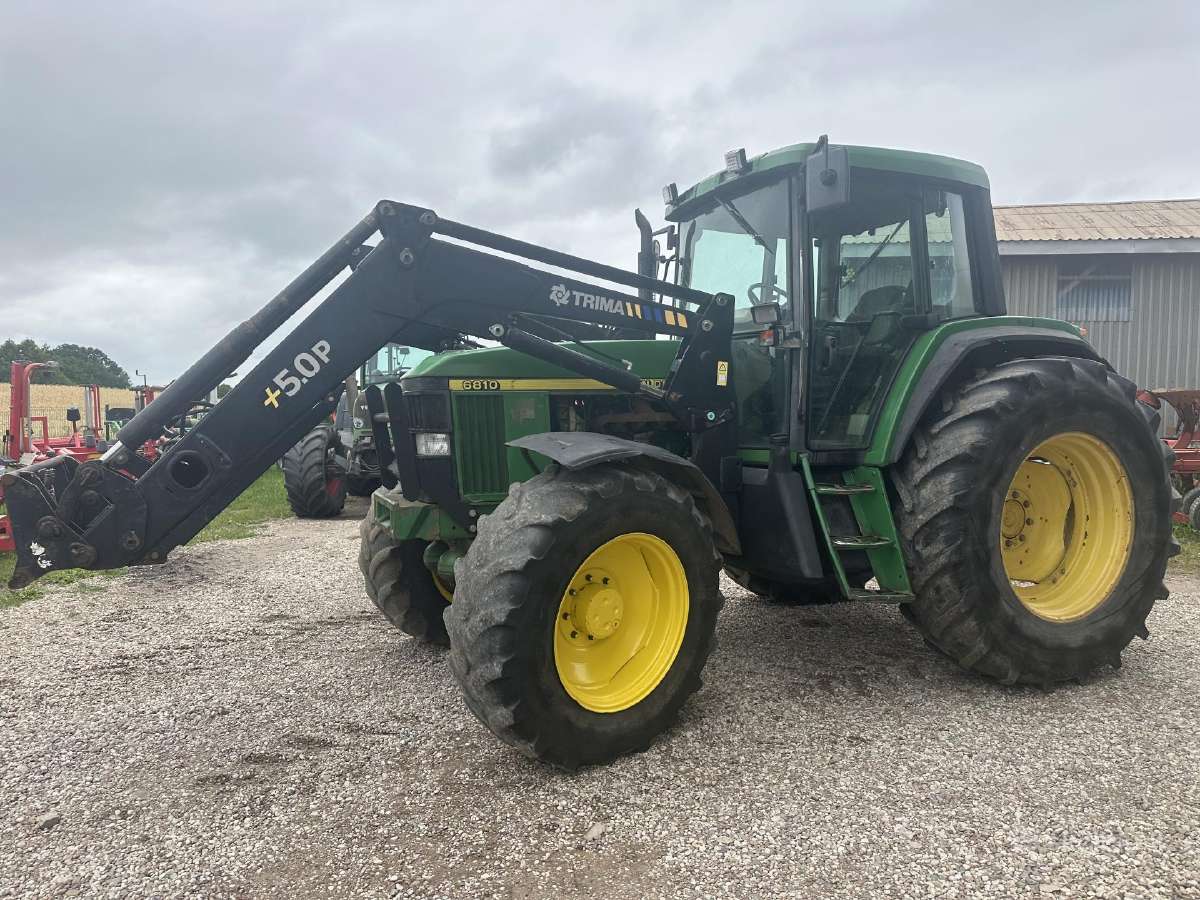 Traktorius john deere 6810 su krautuvu - nuotraukos Nr. 2