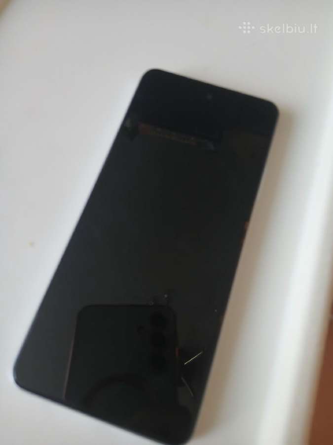 Parduodu telefona infinix smart 8