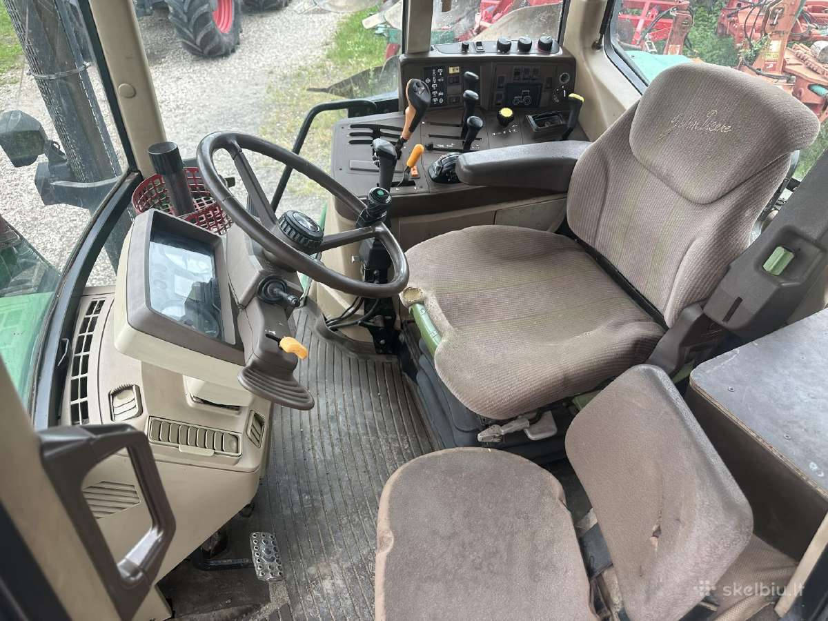 Traktorius john deere 6810 su krautuvu - nuotraukos Nr. 10
