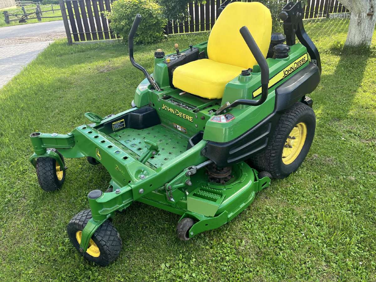 John Deere traktoriukas