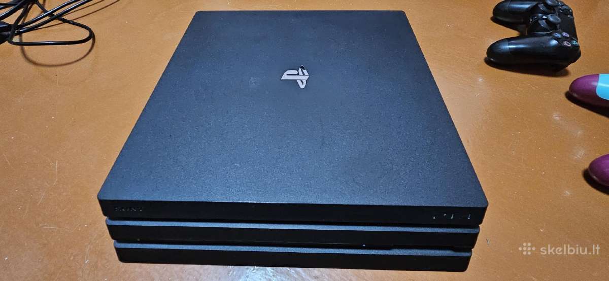 Playstation 4 Pro 1tb + 2 pulteliai - nuotraukos Nr. 2