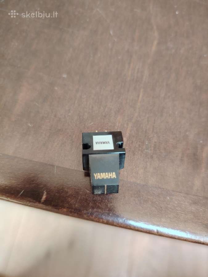 Yamaha patefono galvutė