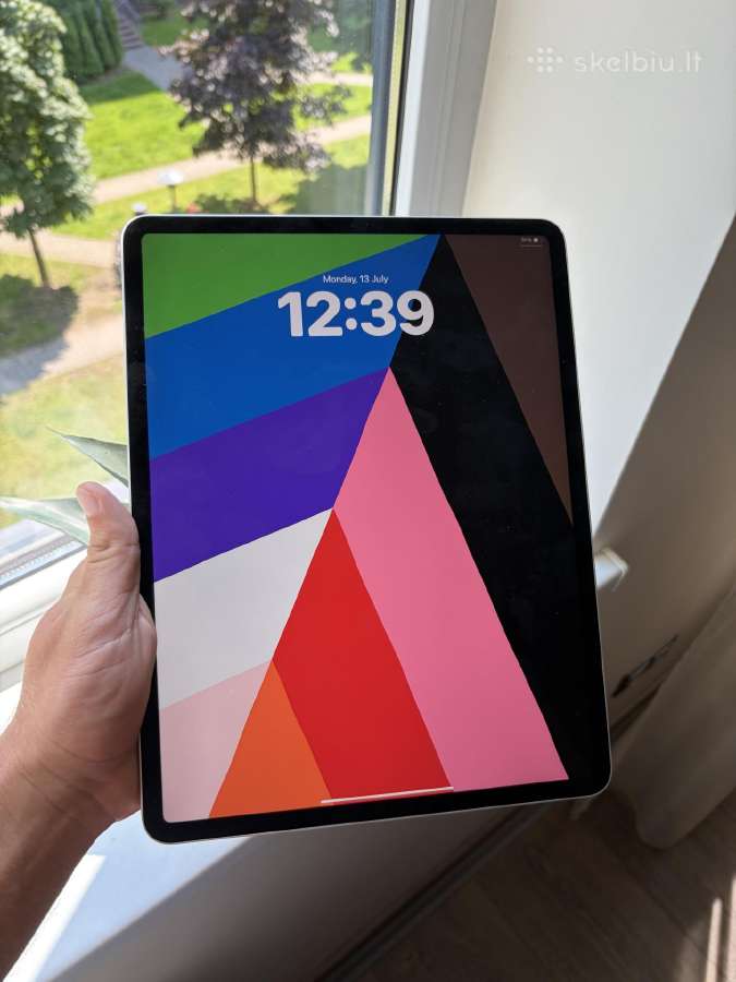 iPad pro 12.9 4th gen WiFi