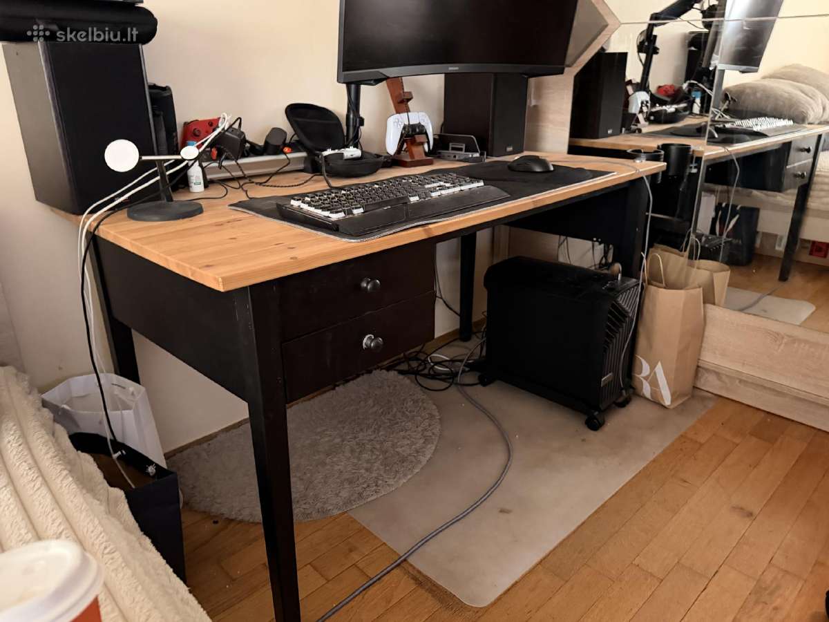 Biuro stalas, Ikea