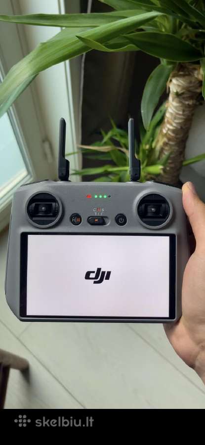 Dji Mini 4 Pro dronas su Dji RC 2 išmaniuoju valdy
