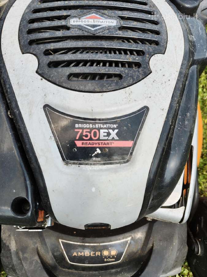 Savaeigė žoliapjovė Briggs&stratton 750ex